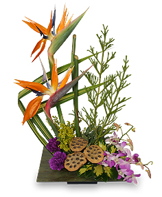 PARADISE GARDEN Floral Arrangement