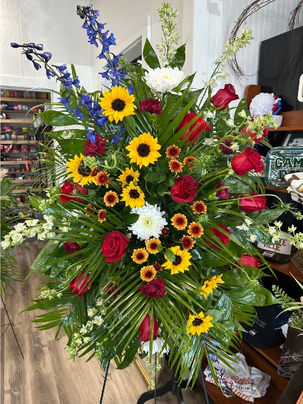 A Bed of Roses Easel Spray