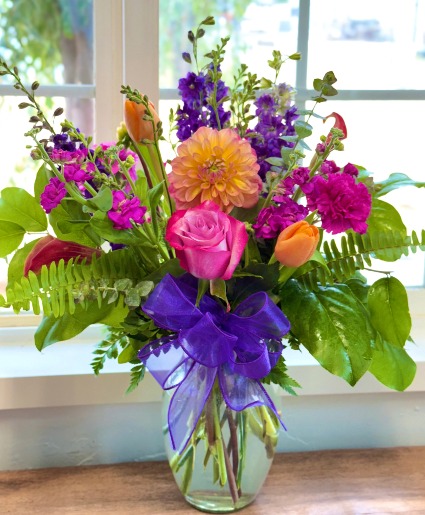 A Colorful Summer Vase Arrangement