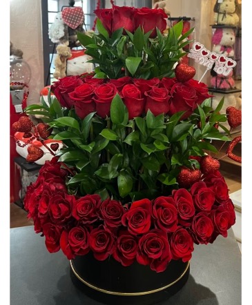 A dazzling love in Dearborn, MI | LAMA'S FLORIST A dazzling love in Dearborn, MI | LAMA'S FLORIST