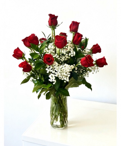 Classic Dozen Red Roses  