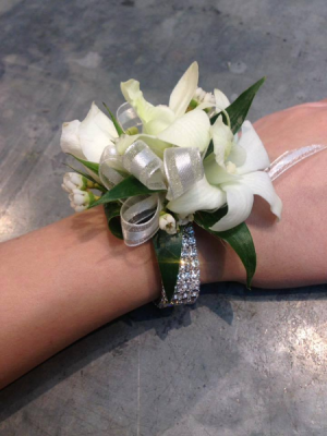 A little bling Wrist Corsage with Bling wristlet