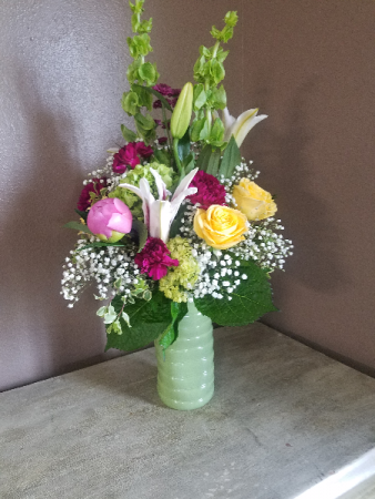 A little lemon, a little lime Vase arrangement