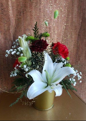 A LITTLE MAGIC CHRISTMAS ARRANGEMENT