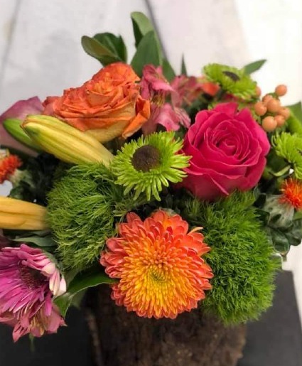 a mix flower arrangement 