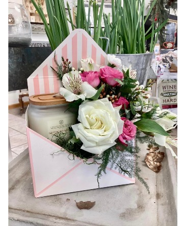 A note for you Fresh flowers and candle in Delton, MI | Park Place Design