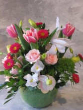 SWEET SPRINGTIME Flowers in a Vase