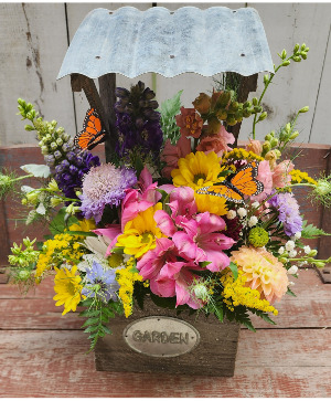 A Summer Garden Fresh Arrangement