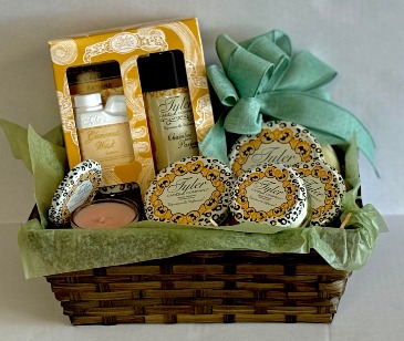 A Tyler Gift Set  in Hot Springs, AR | Lake Hamilton Flowers & Gifts
