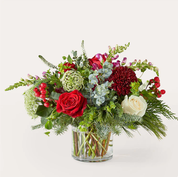A Very Merry Christmas Fresh Arrangement  in Beaufort, SC | LAURA'S FLORIST