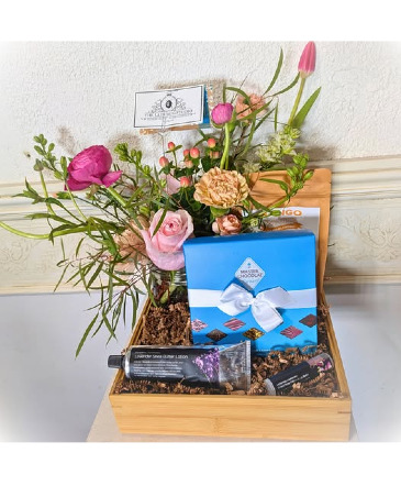 Abundant Bunch Box  in Olds, AB | THE LADY BUG STUDIO