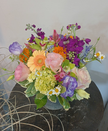 Admin Arrangement Designer's Choice in Glastonbury, CT | THE FLOWER DISTRICT