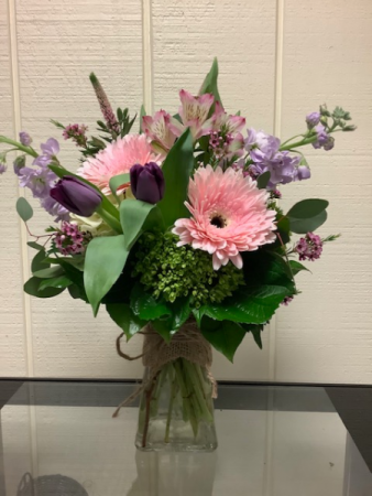 Every Day Special vase  in Fairfield, CT | Blossoms at Dailey's Flower Shop