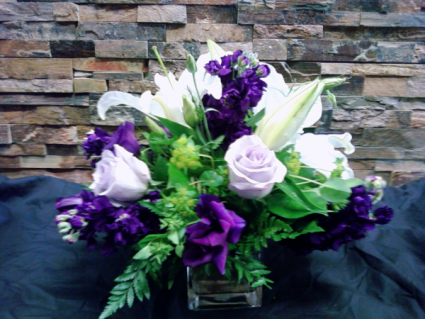 AFTER SERVICE LAV/WHITE CENTERPIECE PACKAGE 5-CENTERPIECES FOR RECEPTION