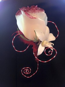 ALL WIRED UP Boutonniere