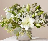 FTD Alluring Elegance Bouquet Deluxe
