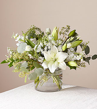 Alluring Elegance Clear Vase