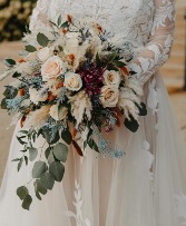 ALLURING TEXTURES BRIDAL BOUQUET 