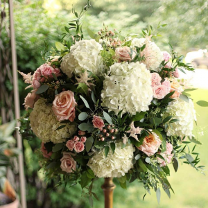 Tall Centrepieces in Oakville, ON | ANN'S FLOWER BOUTIQUE-Wedding & Event Florist Tall Centrepieces in Oakville, ON | ANN'S FLOWER BOUTIQUE-Wedding & Event Florist