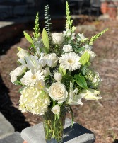 Alumni’s Pride Vased Arrangement