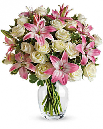 ALWAYS A LADY Rose and Lilly Bouquet