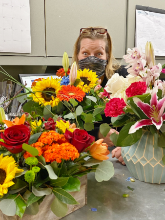 Amanda's Cottage Garden Fresh Arr