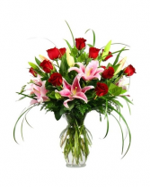 Amazing Bouquet Vase Arrangement