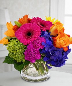 Amazing Colours Vase Fesh flowers in Vase