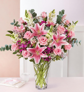 Amazing Mom Bouquet™ '19 Arrangement