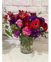 Amoré Vase Arrangement