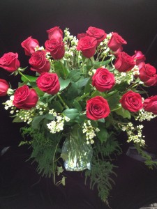 Amour 1 dozen, 2 dozen, 3 dozen in New Canaan, CT | BON FLEUR Amour 1 dozen, 2 dozen, 3 dozen in New Canaan, CT | BON FLEUR
