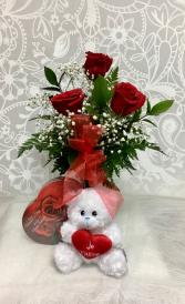 Amoureux de toi  Red Roses, sm chocolates & bear 