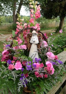 Angel in the Meadow Fresh flower with Statue