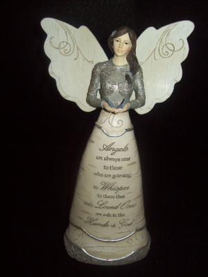 Angel Memorial Statue in Hiawatha, KS | MAINSTREET FLOWER SHOPPE Angel Memorial Statue in Hiawatha, KS | MAINSTREET FLOWER SHOPPE