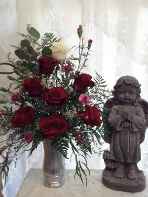 ANGEL WITH VASE OF FLOWERS 