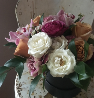 Antique Bloom Mod Box in Toronto, ON | BOTANY FLORAL STUDIO Antique Bloom Mod Box in Toronto, ON | BOTANY FLORAL STUDIO