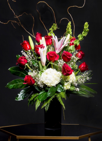 Luxurious Stargazer Lilies & Doz Red Roses Luxurious Stargazes Classic Mix