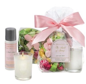 Aromantique Home Fragrance Gift Set Potpourri, Candle & Room Spray - Warm, Floral & Woodsy Fragrance