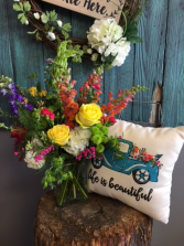 Arrangement and pillow combo 