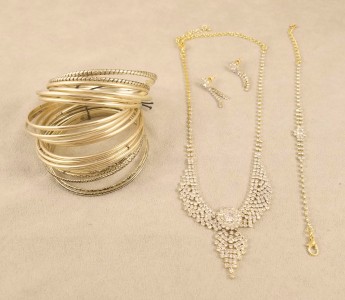 Assorted Gold Vintage Jewelry 