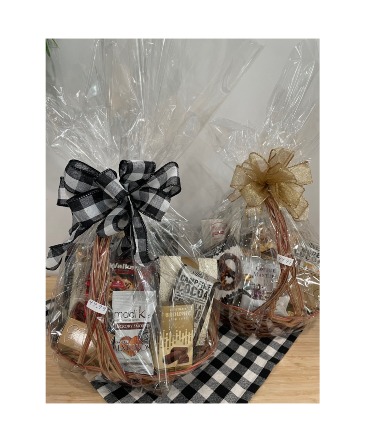 Assorted  Gourmet Basket in Red Lake, ON | FOREVER GREEN GIFT BOUTIQUE