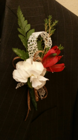 Astro Lilly Boutonniere Boutonniere