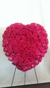 Athas 36  Sympathy Heart with Pink Roses