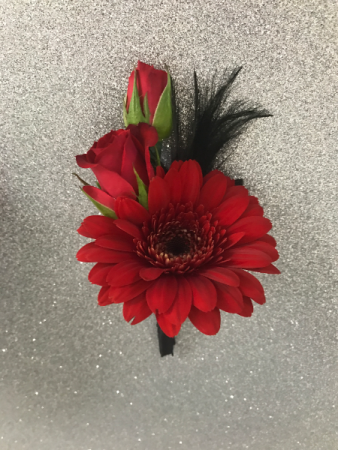 Attraction Boutonniere
