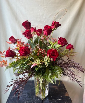 Autumn Dozen Red Roses 