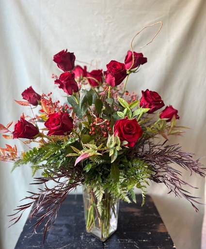 Autumn Dozen Red Roses 