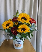 AUTUMN HOMESTEAD FRESH ARRANGEMENT