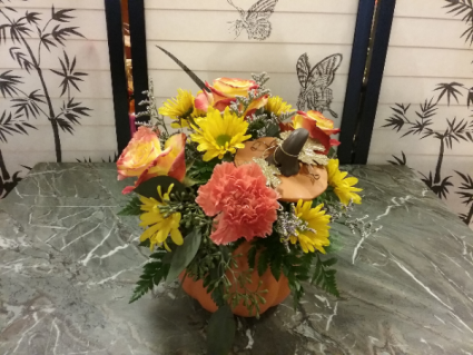 Autumn pumkin with lid Fall arrangement