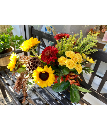 Autumn Table Floral Arrangement in Darien, CT | DARIEN FLOWERS