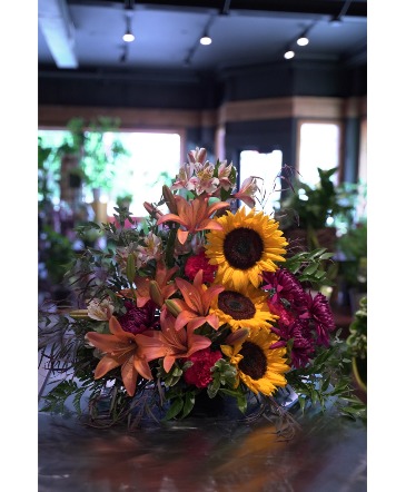 Autumn Tribute Locally Grown Flowers in South Milwaukee, WI | PARKWAY FLORAL INC.